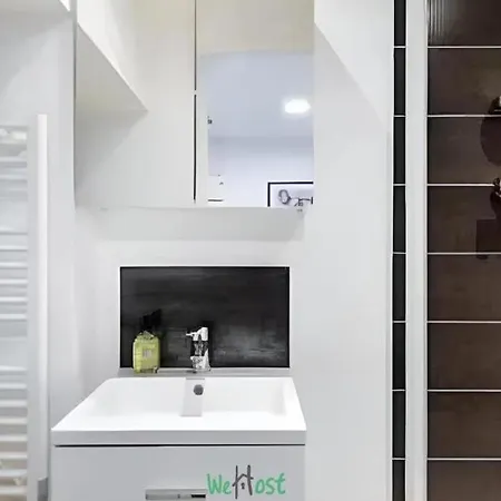 Charminng & Cosy T2 For Two In 13th Apartment